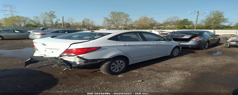 KMHCT4AE2HU375961 2017 HYUNDAI ACCENT photo no. 4