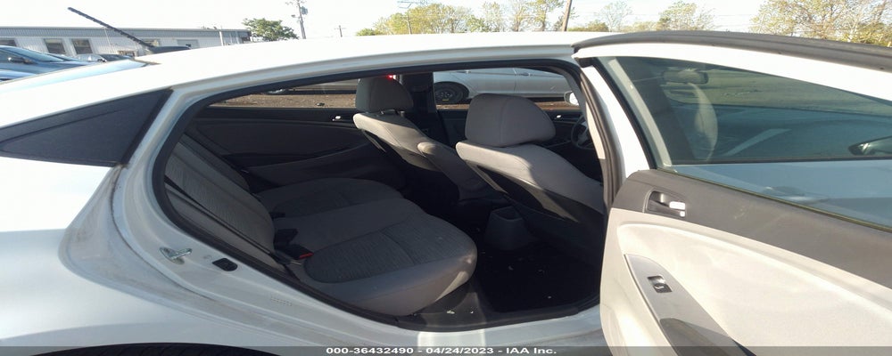 KMHCT4AE2HU375961 2017 HYUNDAI ACCENT photo no. 8