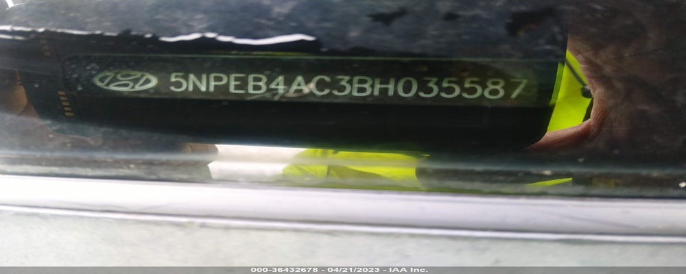 5NPEB4AC3BH035587 2011 HYUNDAI SONATA photo no. 9