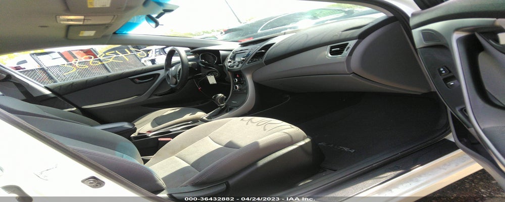 5NPDH4AE1EH516969 2014 HYUNDAI ELANTRA photo no. 5