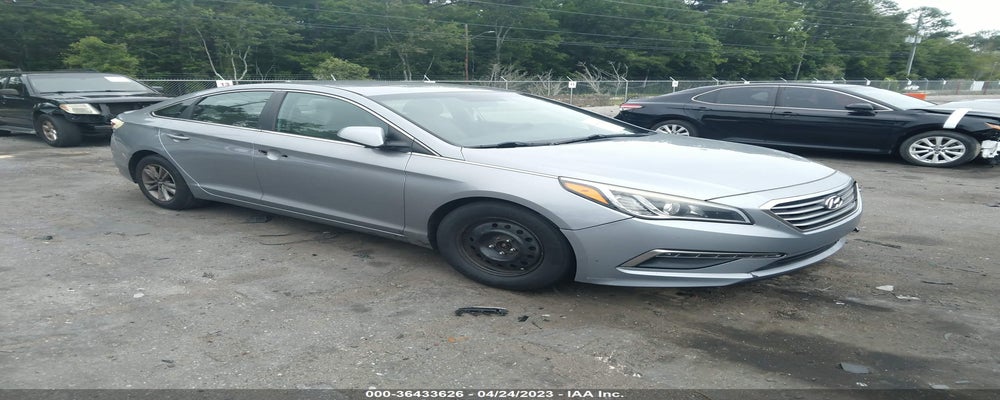 5NPE24AF0FH123576 2015 HYUNDAI SONATA photo no. 4