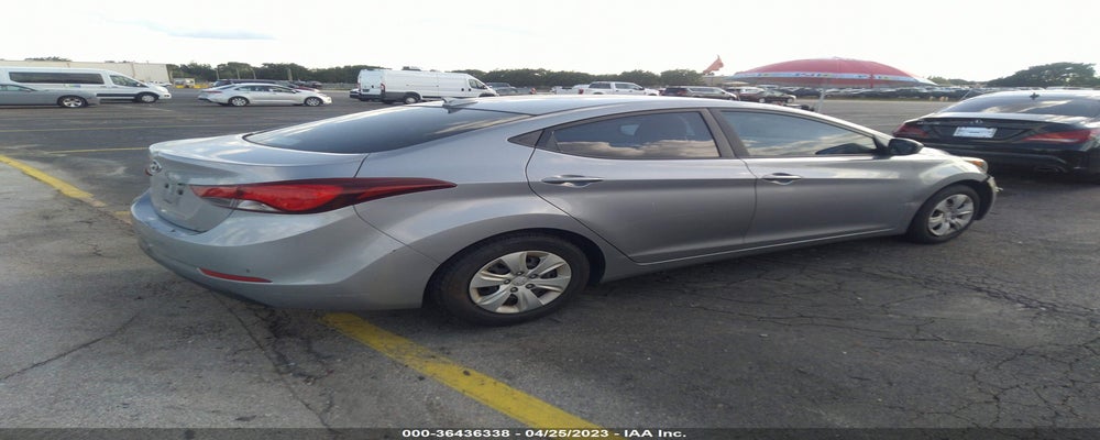 5NPDH4AE7GH769488 2016 HYUNDAI ELANTRA photo no. 4