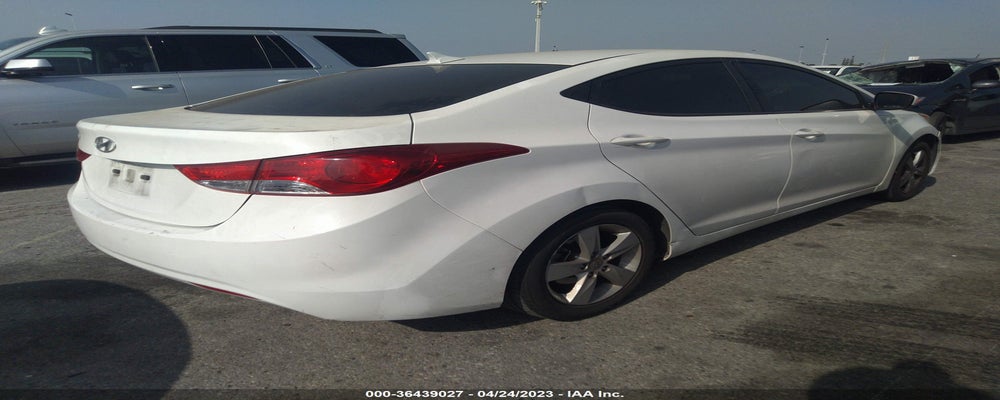 5NPDH4AE4DH398379 2013 HYUNDAI ELANTRA photo no. 4