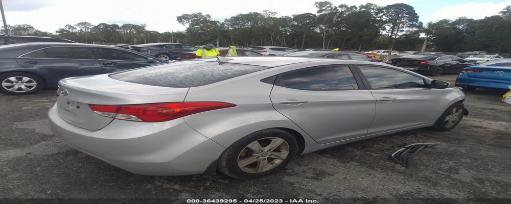 KMHDH4AE1DU883158 2013 HYUNDAI ELANTRA photo no. 4