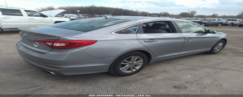 5NPE24AF7FH007095 2015 HYUNDAI SONATA photo no. 4