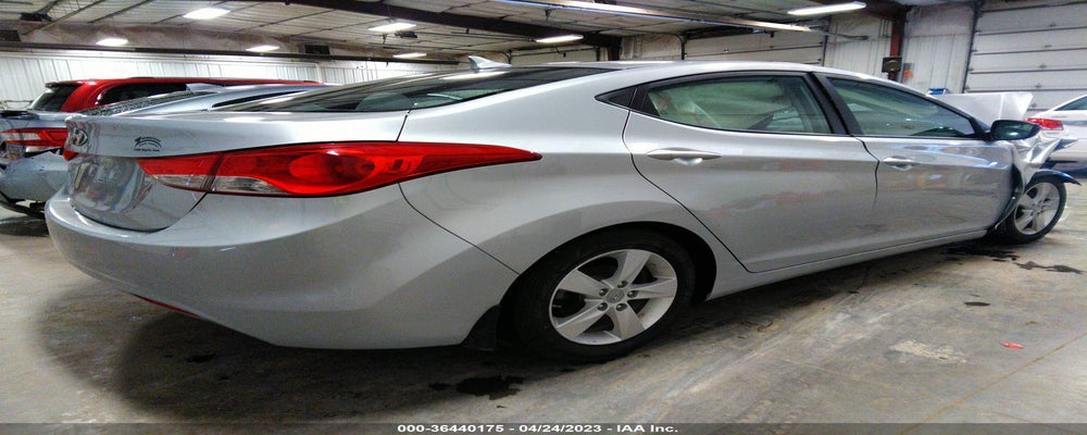 5NPDH4AE3DH309577 2013 HYUNDAI ELANTRA photo no. 4