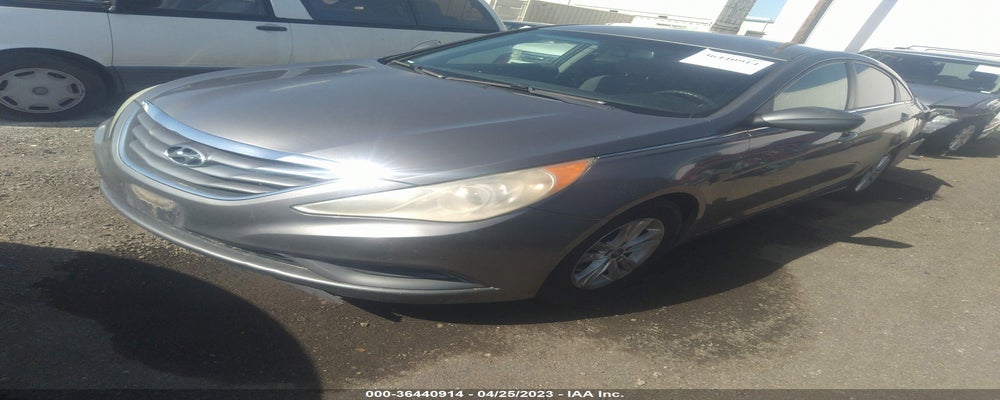 5NPEB4AC5DH607990 2013 HYUNDAI SONATA photo no. 2