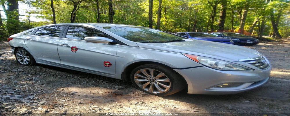 5NPEC4AB2BH318194 2011 HYUNDAI SONATA photo no. 1