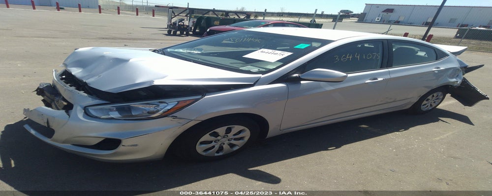 KMHCT4AE7HU316811 2017 HYUNDAI ACCENT photo no. 2