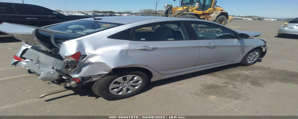KMHCT4AE7HU316811 2017 HYUNDAI ACCENT photo no. 4