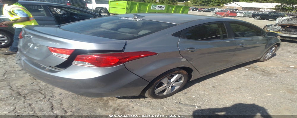 KMHDH4AE9BU086797 2011 HYUNDAI ELANTRA photo no. 4