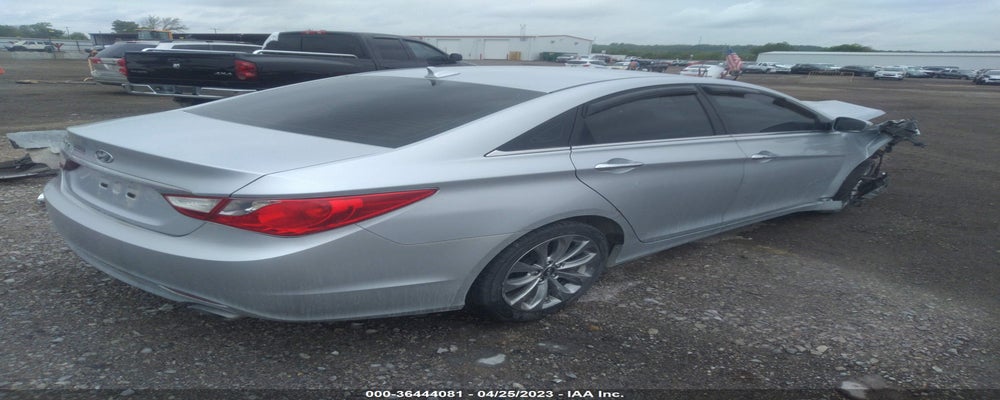 5NPEC4AC5BH260347 2011 HYUNDAI SONATA photo no. 4