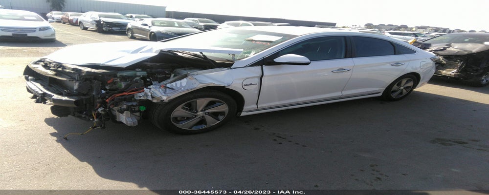 KMHE14L23HA049265 2017 HYUNDAI SONATA PLUG-IN HYBRID photo no. 2