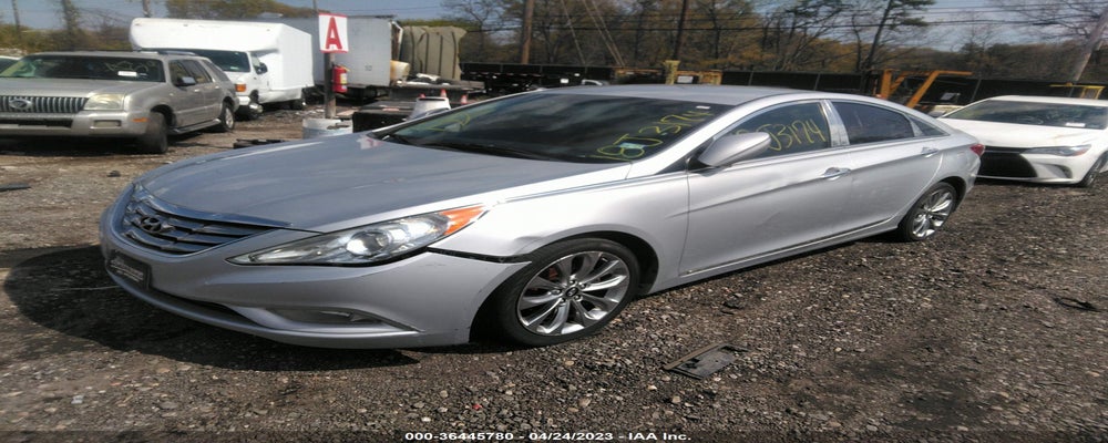 5NPEC4AC2DH633704 2013 HYUNDAI SONATA photo no. 2