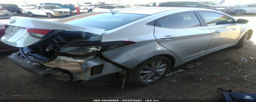 5NPDH4AE4FH584121 2015 HYUNDAI ELANTRA photo no. 4