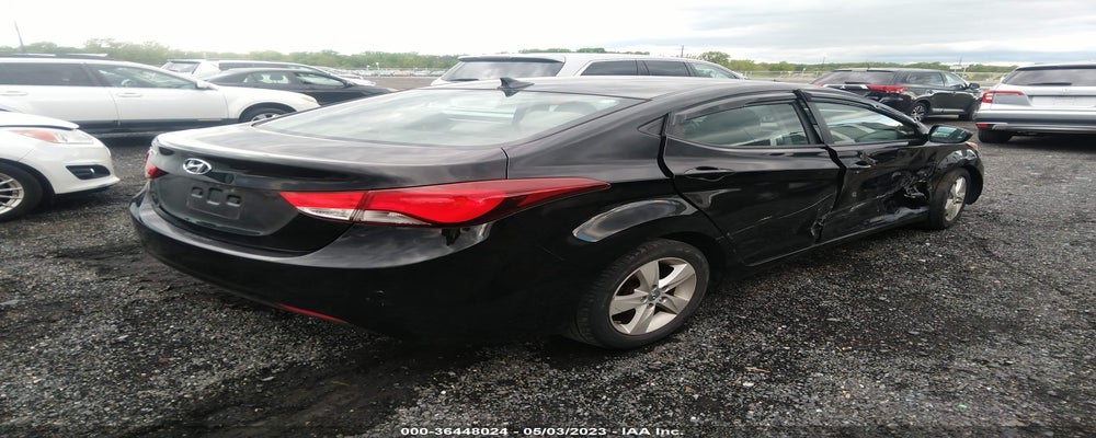 KMHDH4AE6DU577637 2013 HYUNDAI ELANTRA photo no. 4