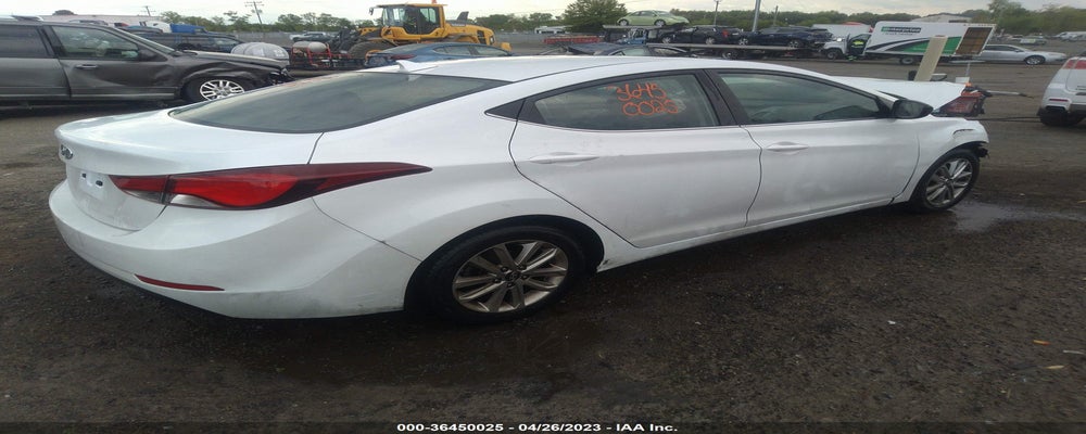 5NPDH4AE6FH591880 2015 HYUNDAI ELANTRA photo no. 4