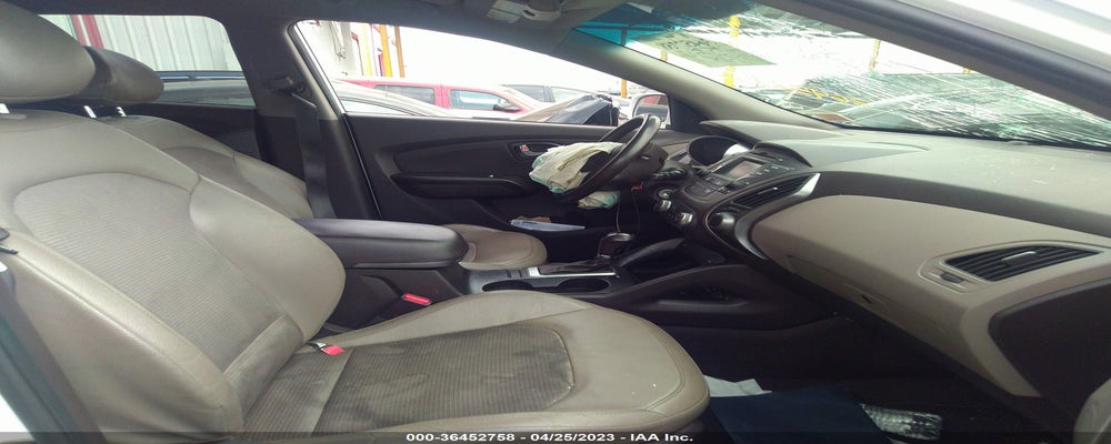 KM8JU3AG4FU096542 2015 HYUNDAI TUCSON photo no. 5