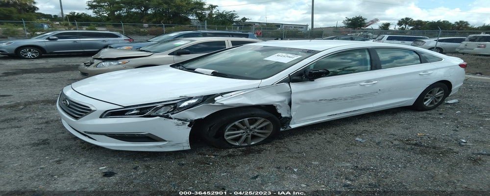 5NPE24AF1FH227882 2015 HYUNDAI SONATA photo no. 2