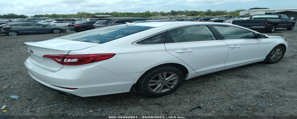 5NPE24AF1FH227882 2015 HYUNDAI SONATA photo no. 4