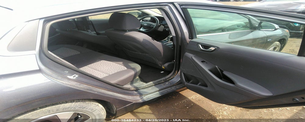 KMHC75LC6KU140766 2019 HYUNDAI IONIQ HYBRID photo no. 8