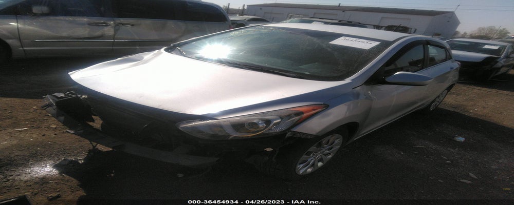 KMHD35LH9GU315160 2016 HYUNDAI ELANTRA GT photo no. 2