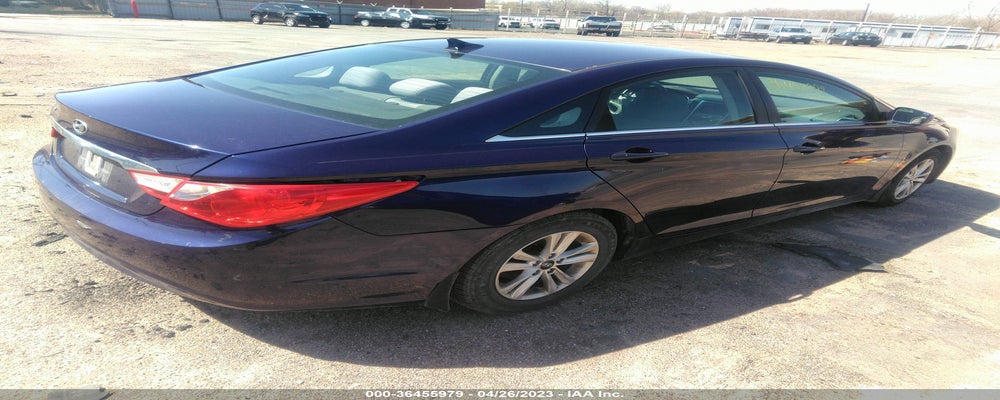 5NPEB4AC5BH260528 2011 HYUNDAI SONATA photo no. 4