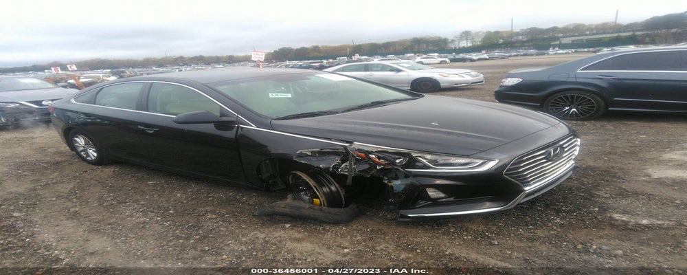 5NPE24AF9JH690510 2018 HYUNDAI SONATA photo no. 2