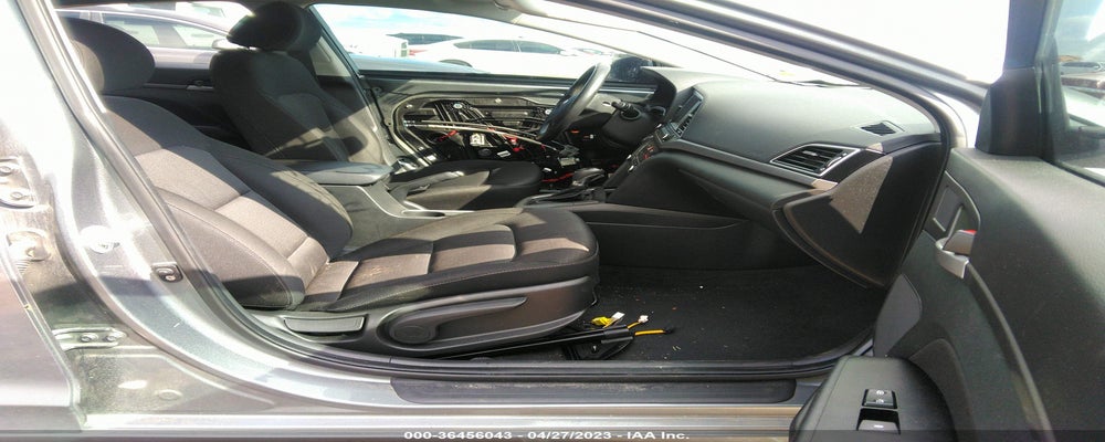 KMHD84LF3HU250351 2017 HYUNDAI ELANTRA photo no. 5