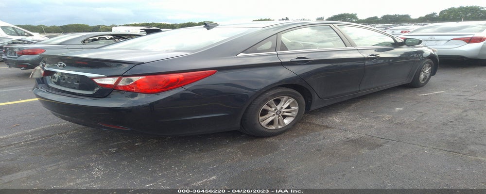 5NPEB4AC5DH775581 2013 HYUNDAI SONATA photo no. 4