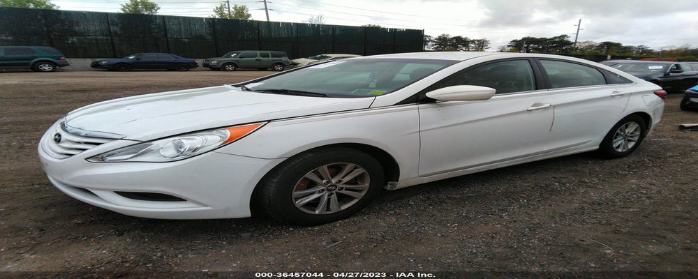 5NPEB4AC3CH393886 2012 HYUNDAI SONATA photo no. 2