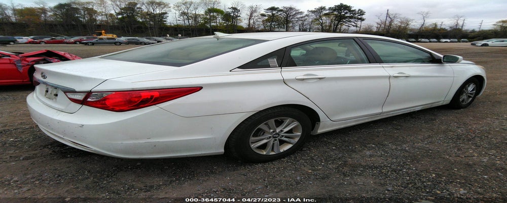 5NPEB4AC3CH393886 2012 HYUNDAI SONATA photo no. 4