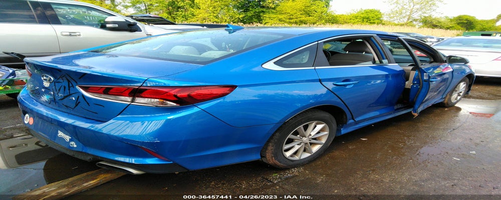 5NPE24AF0JH699807 2018 HYUNDAI SONATA photo no. 4