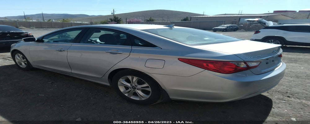 5NPEC4ACXBH142472 2011 HYUNDAI SONATA photo no. 3