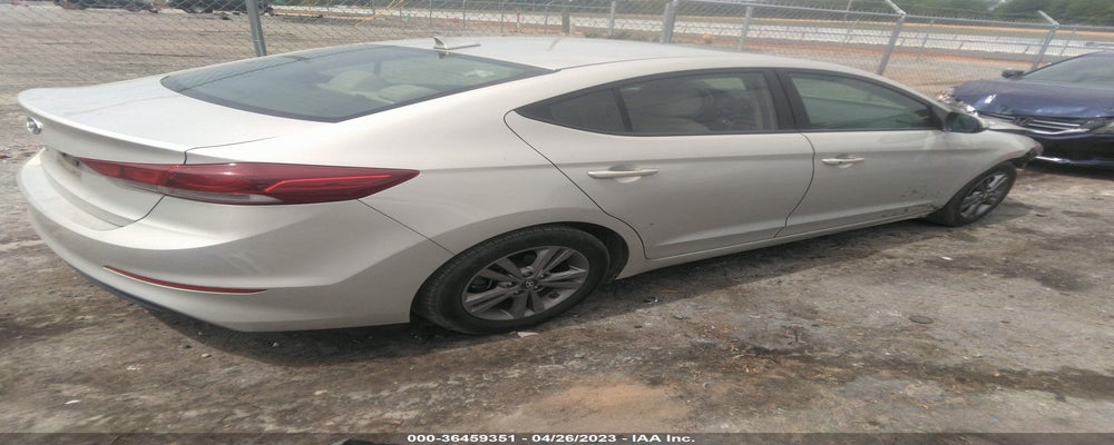 KMHD84LF5JU588582 2018 HYUNDAI ELANTRA photo no. 4