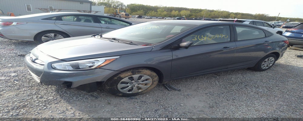 KMHCT4AE1HU329246 2017 HYUNDAI ACCENT photo no. 2