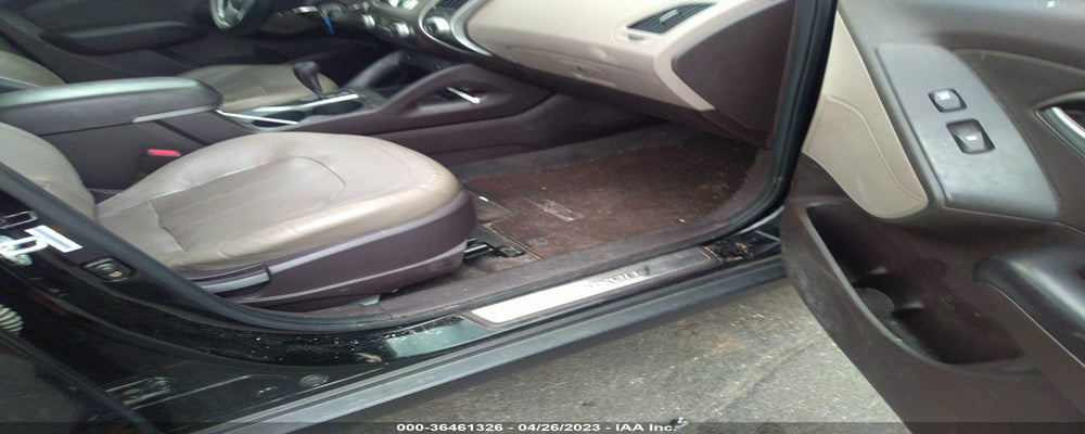 KM8JU3AC2BU235171 2011 HYUNDAI TUCSON photo no. 5