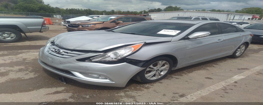 5NPEC4AC6BH140105 2011 HYUNDAI SONATA photo no. 2