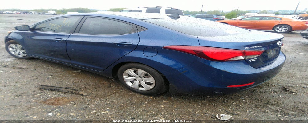 5NPDH4AE4GH668943 2016 HYUNDAI ELANTRA photo no. 3