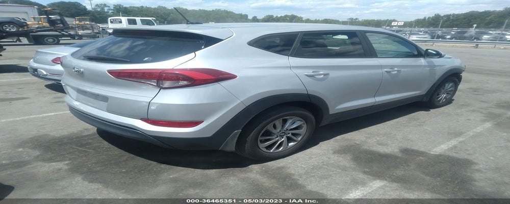 KM8J23A48HU328381 2017 HYUNDAI TUCSON photo no. 4