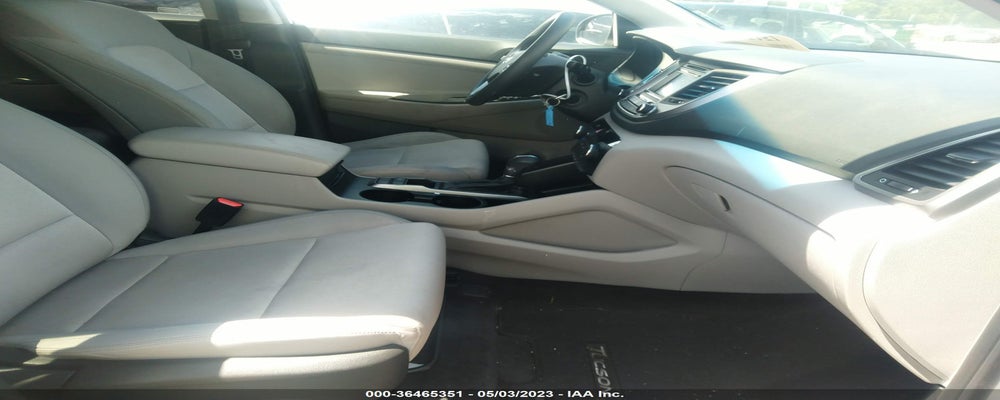 KM8J23A48HU328381 2017 HYUNDAI TUCSON photo no. 5