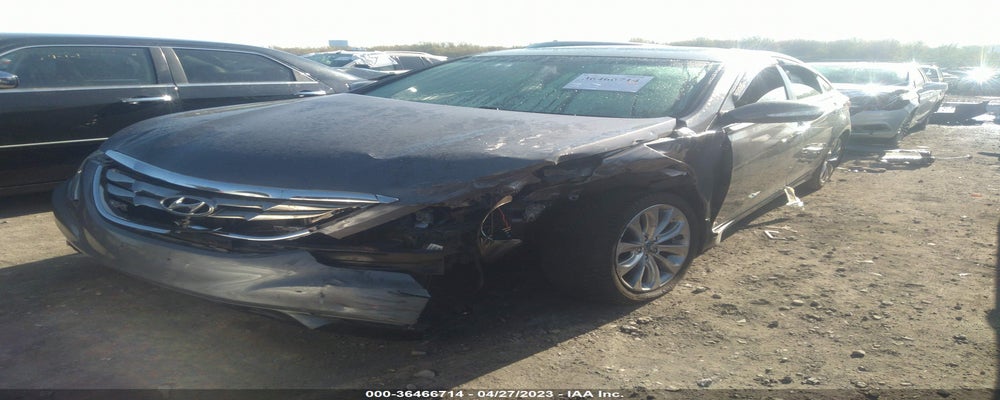 5NPEC4AB3BH240735 2011 HYUNDAI SONATA photo no. 2