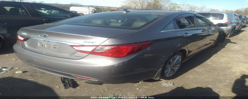 5NPEC4AB3BH240735 2011 HYUNDAI SONATA photo no. 4