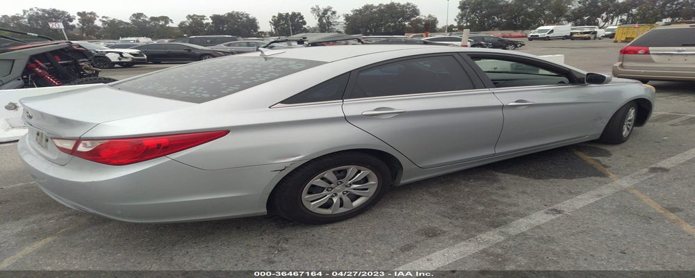5NPEB4AC6BH068616 2011 HYUNDAI SONATA photo no. 4
