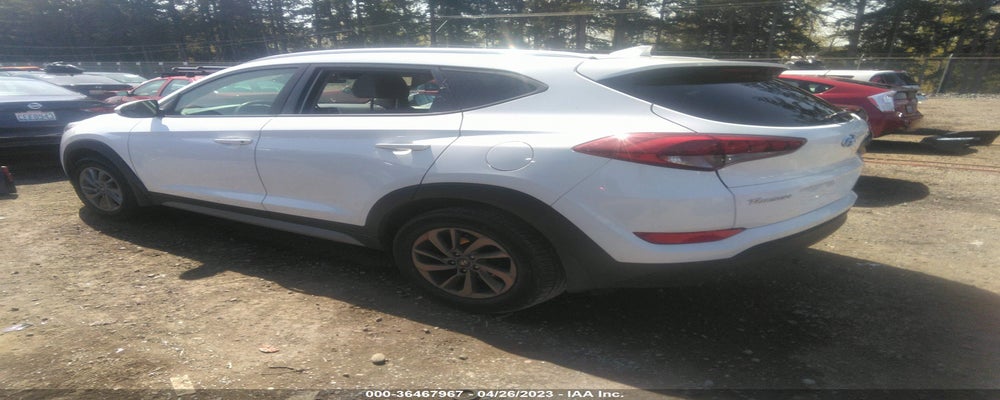 KM8J3CA41JU692399 2018 HYUNDAI TUCSON photo no. 3
