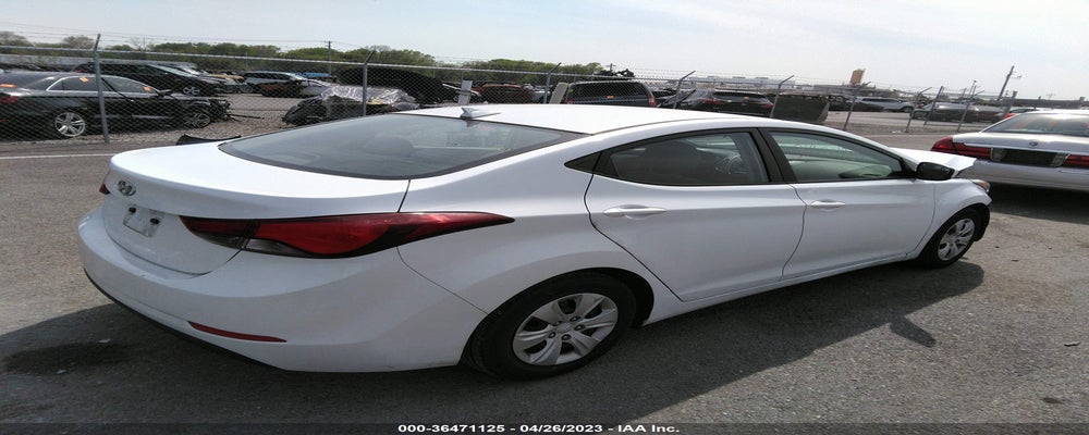5NPDH4AE1GH786173 2016 HYUNDAI ELANTRA photo no. 4
