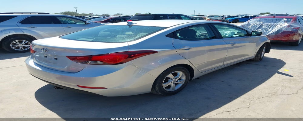 5NPDH4AE4FH556741 2015 HYUNDAI ELANTRA photo no. 4