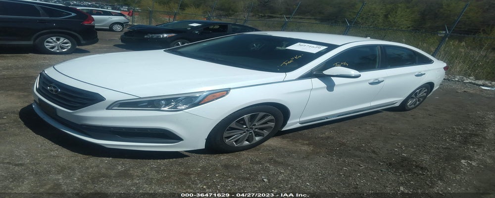 5NPE34AF0FH215512 2015 HYUNDAI SONATA photo no. 2