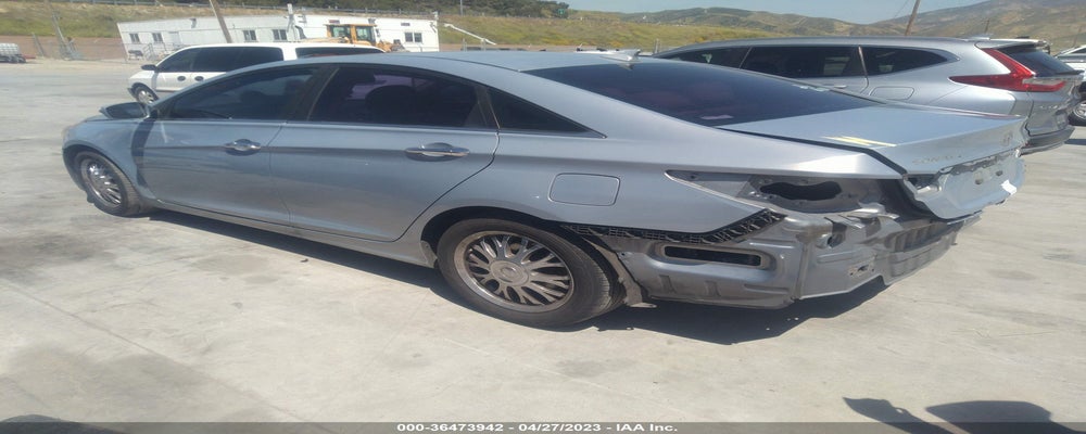5NPEC4AC8BH140736 2011 HYUNDAI SONATA photo no. 3