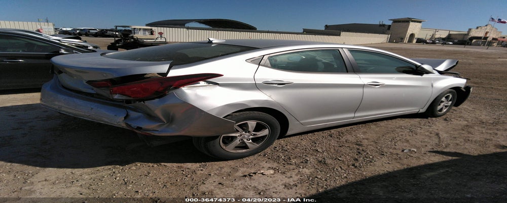 5NPDH4AE8FH648757 2015 HYUNDAI ELANTRA photo no. 4